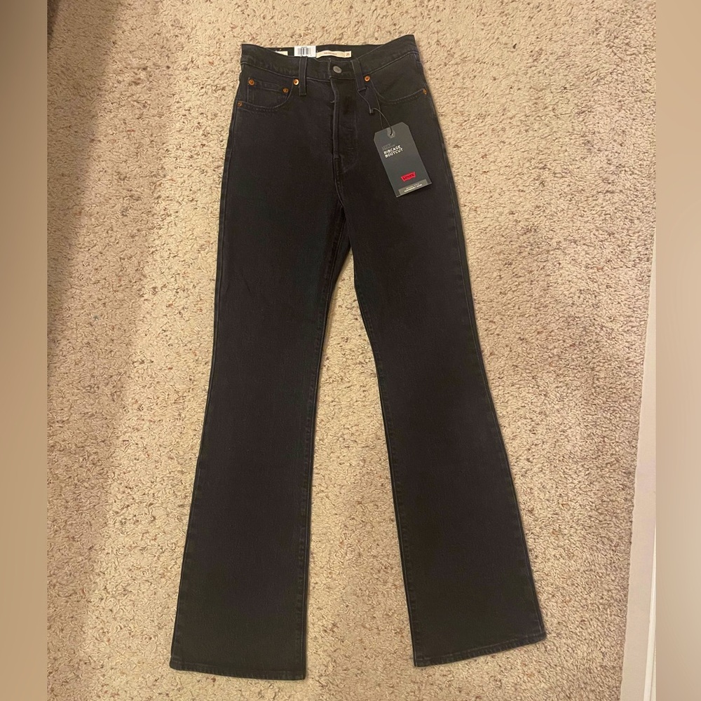 Levi’s Premium Ribcage Bootcut Jeans New with Tags